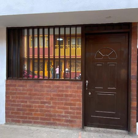 Apartaestudio Pequeno Privado Cerca Al Aeropuerto Bogotá Kültér fotó