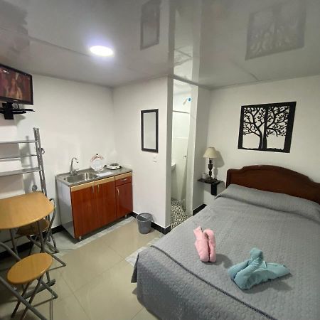 Apartaestudio Pequeno Privado Cerca Al Aeropuerto Bogotá Kültér fotó