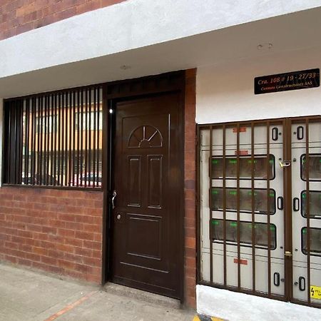 Apartaestudio Pequeno Privado Cerca Al Aeropuerto Bogotá Kültér fotó