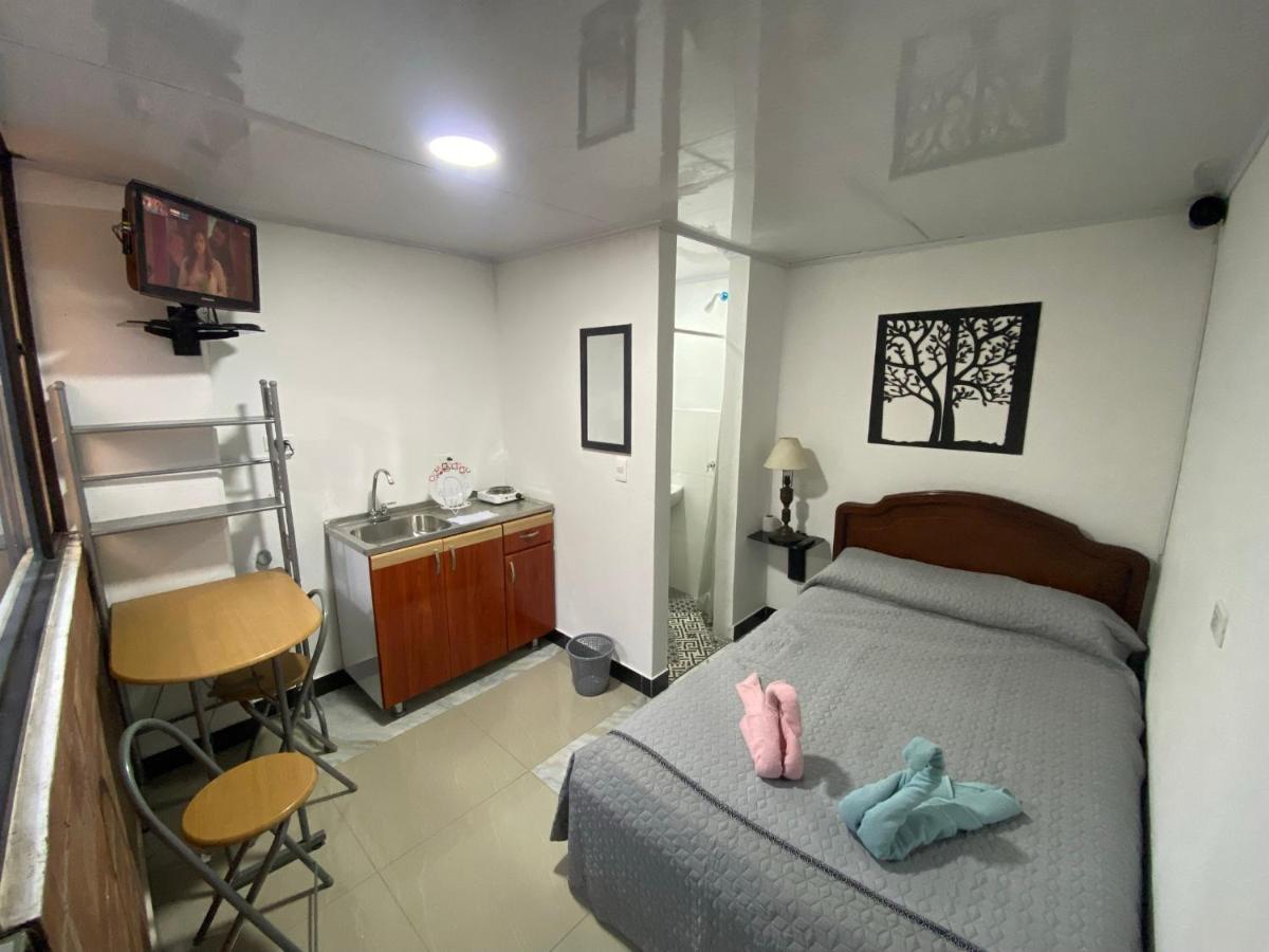 Apartaestudio Pequeno Privado Cerca Al Aeropuerto Bogotá Kültér fotó